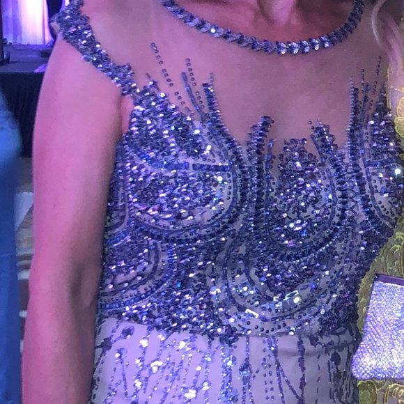 Formal gowns, size 4, blues and taupe colors - Picture 1 of 13